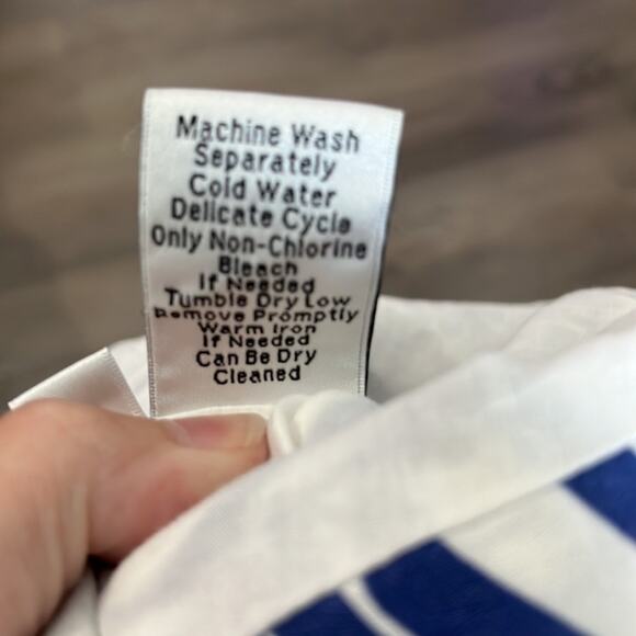 Cabi Blue and White Swirl Print Pleated A Line Skirt Size 6 - Picture 10 of 11